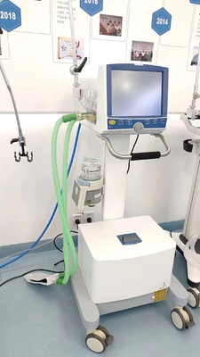 Вентилятор интенсивной терапии с компрессором воздуха в режиме PCV-VG для взрослых детей и новорожденных